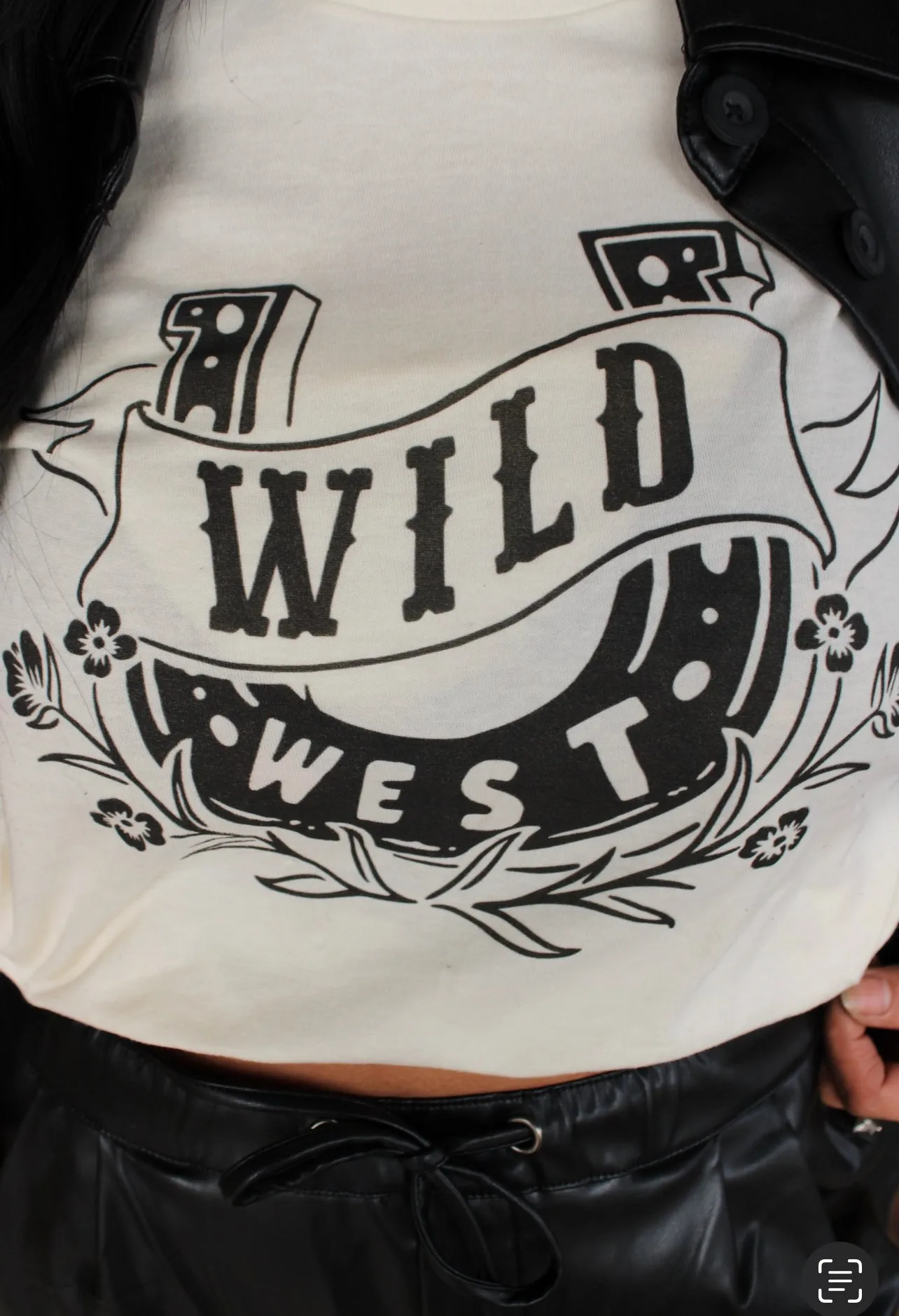 1311  WILD WEST GRAPHIC TEE
