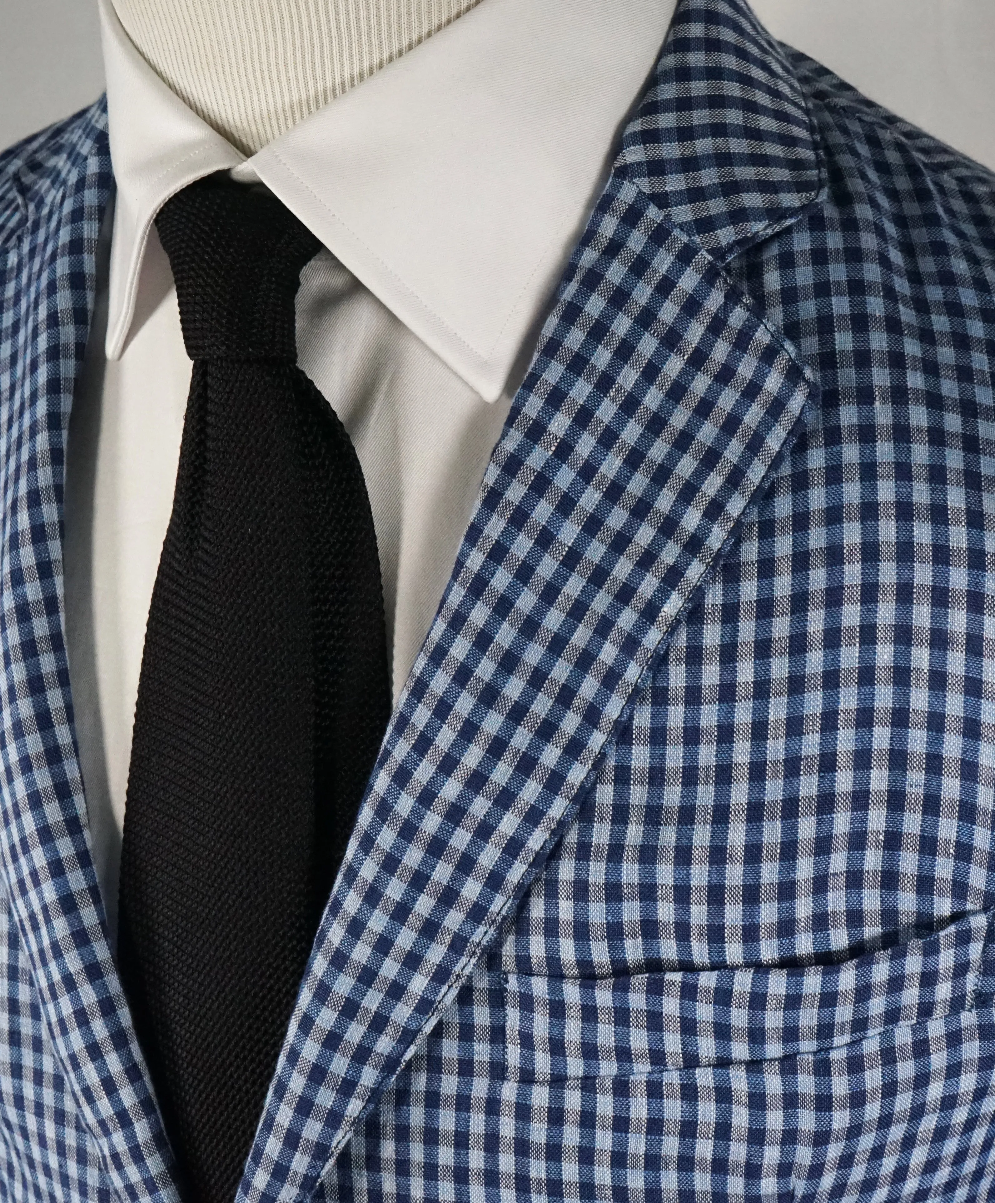 ARMANI COLLEZIONI - Blue & Navy Plaid Check Ultra Light Linen Blazer- 40R