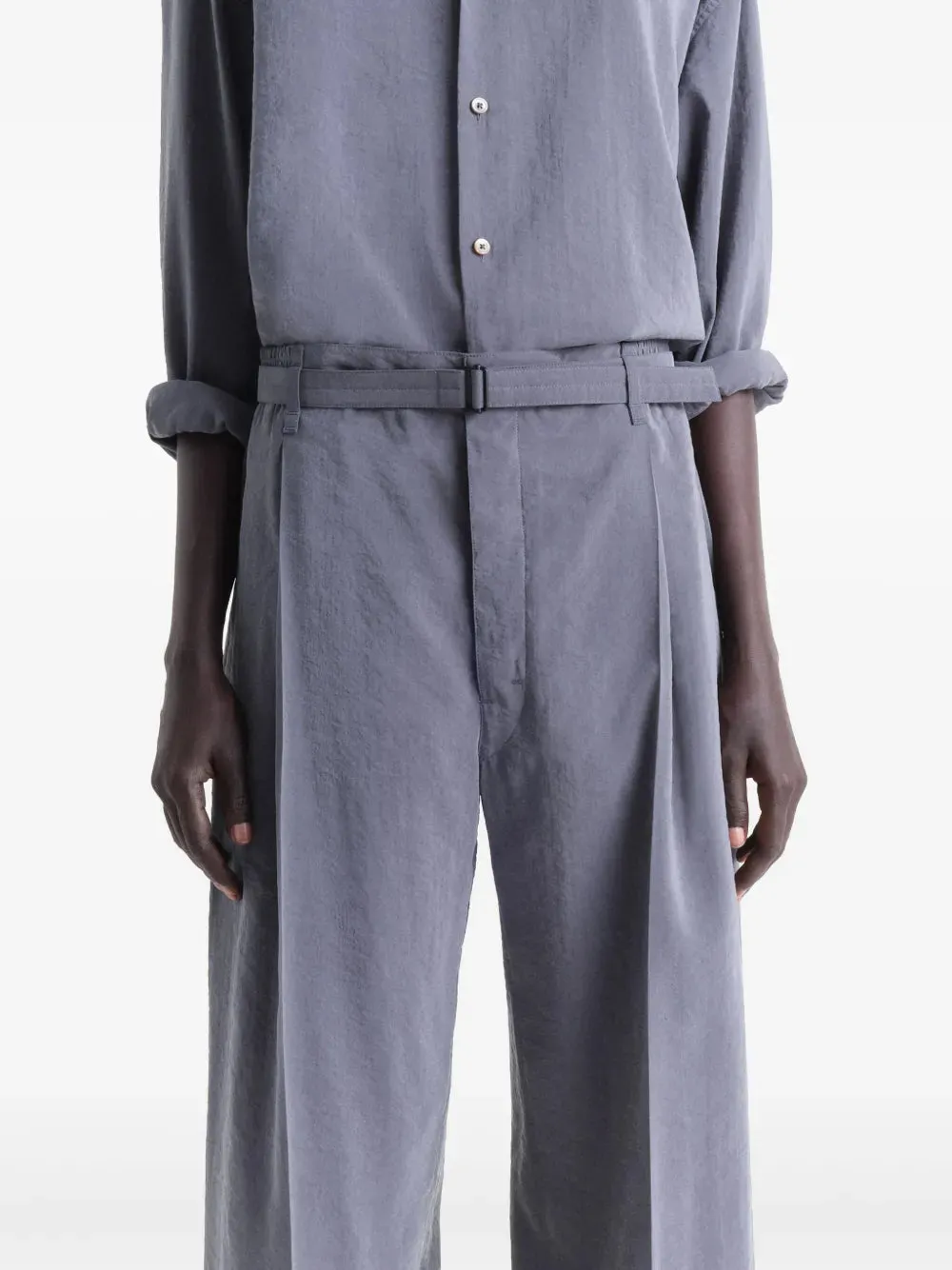 belted relaxed pants