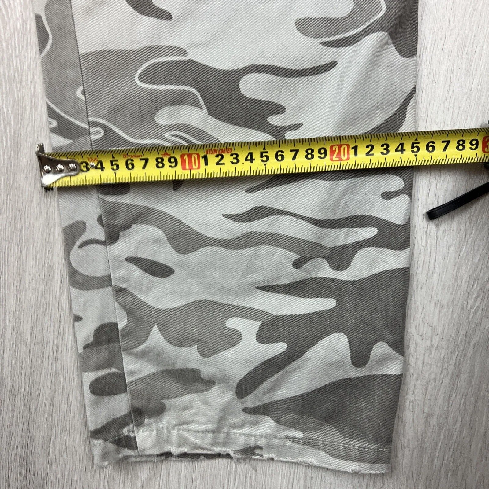 Billabong Mens Y2K Vintage Grey Camo Cargo Pants Size 32