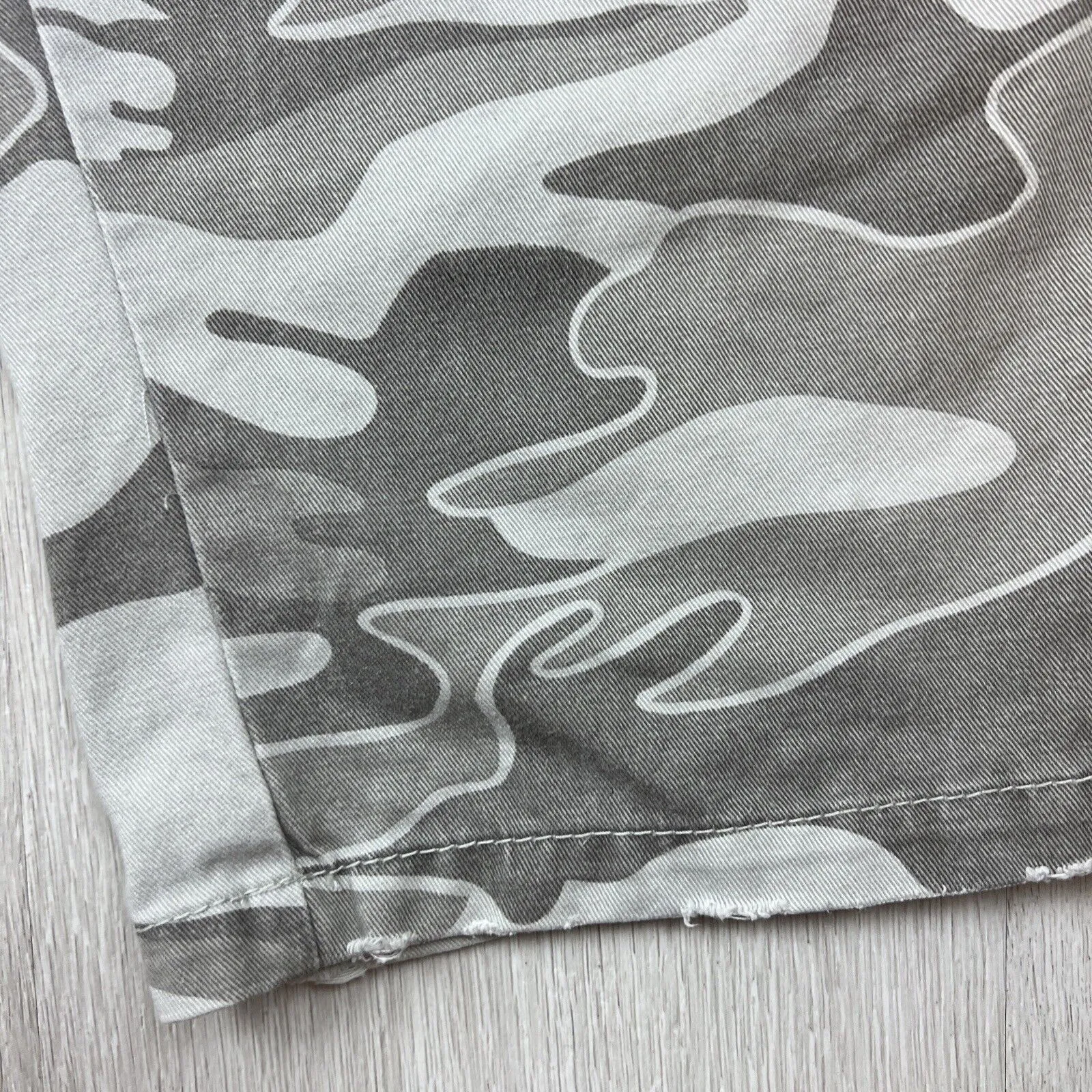 Billabong Mens Y2K Vintage Grey Camo Cargo Pants Size 32