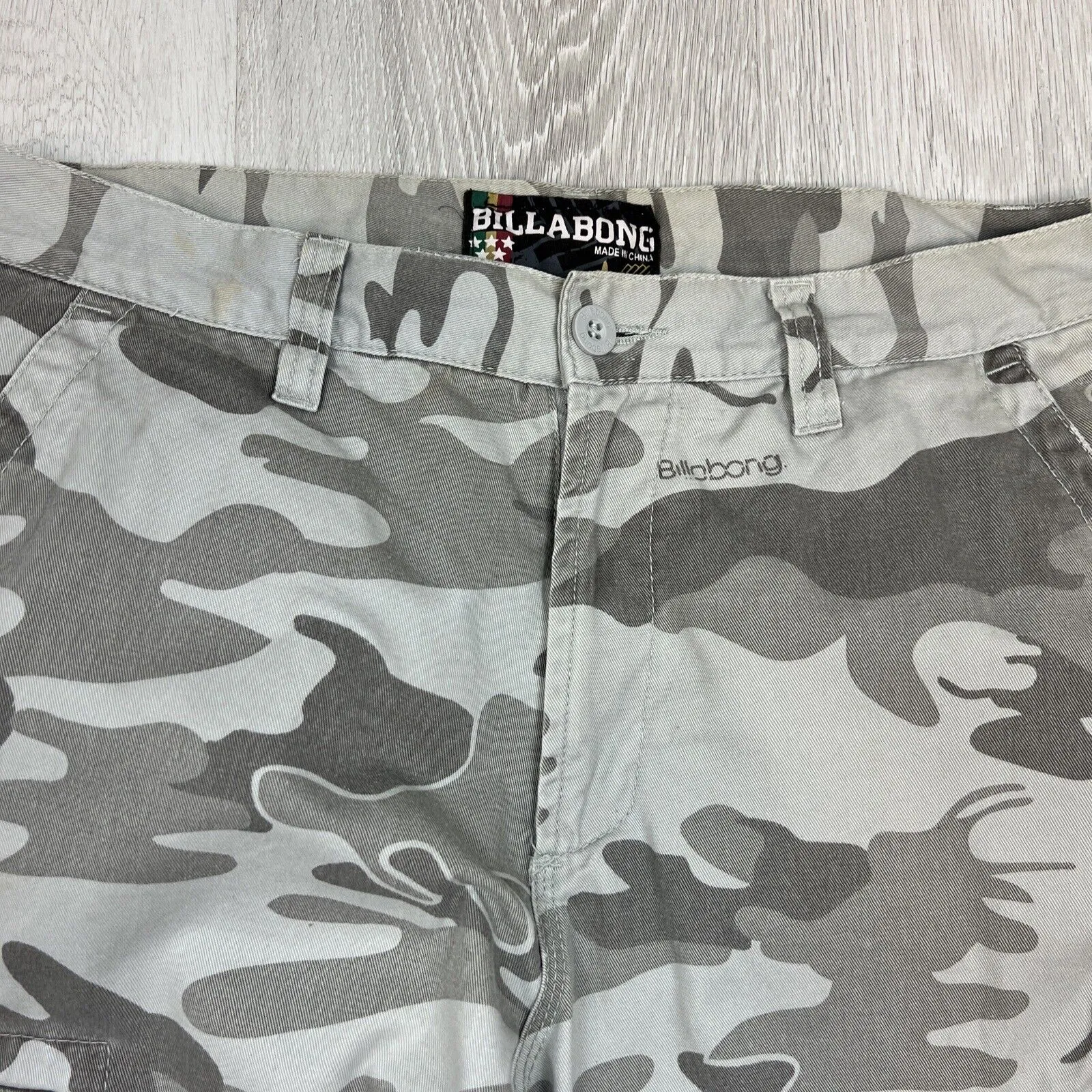 Billabong Mens Y2K Vintage Grey Camo Cargo Pants Size 32