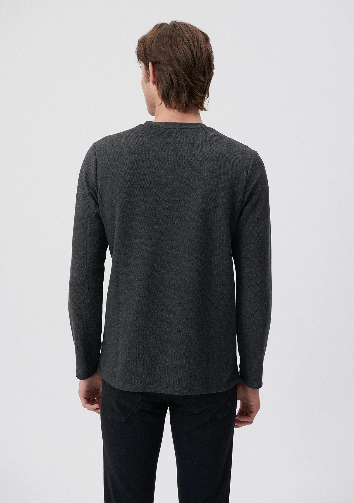 Black Basic Tee
