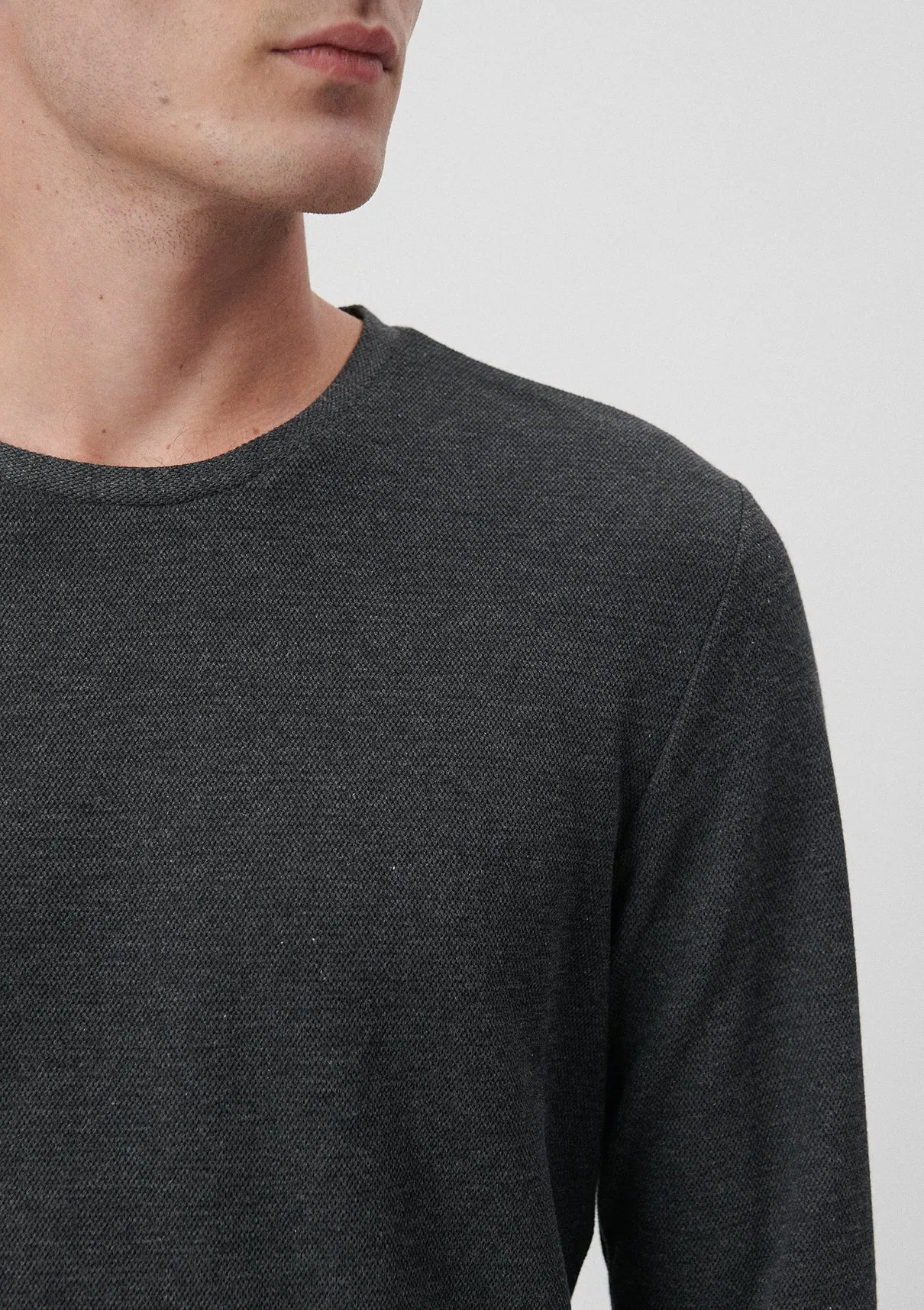 Black Basic Tee
