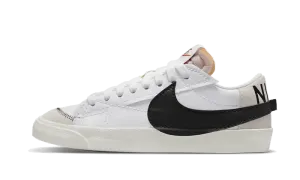 Blazer Low 77 Jumbo White Black Sail