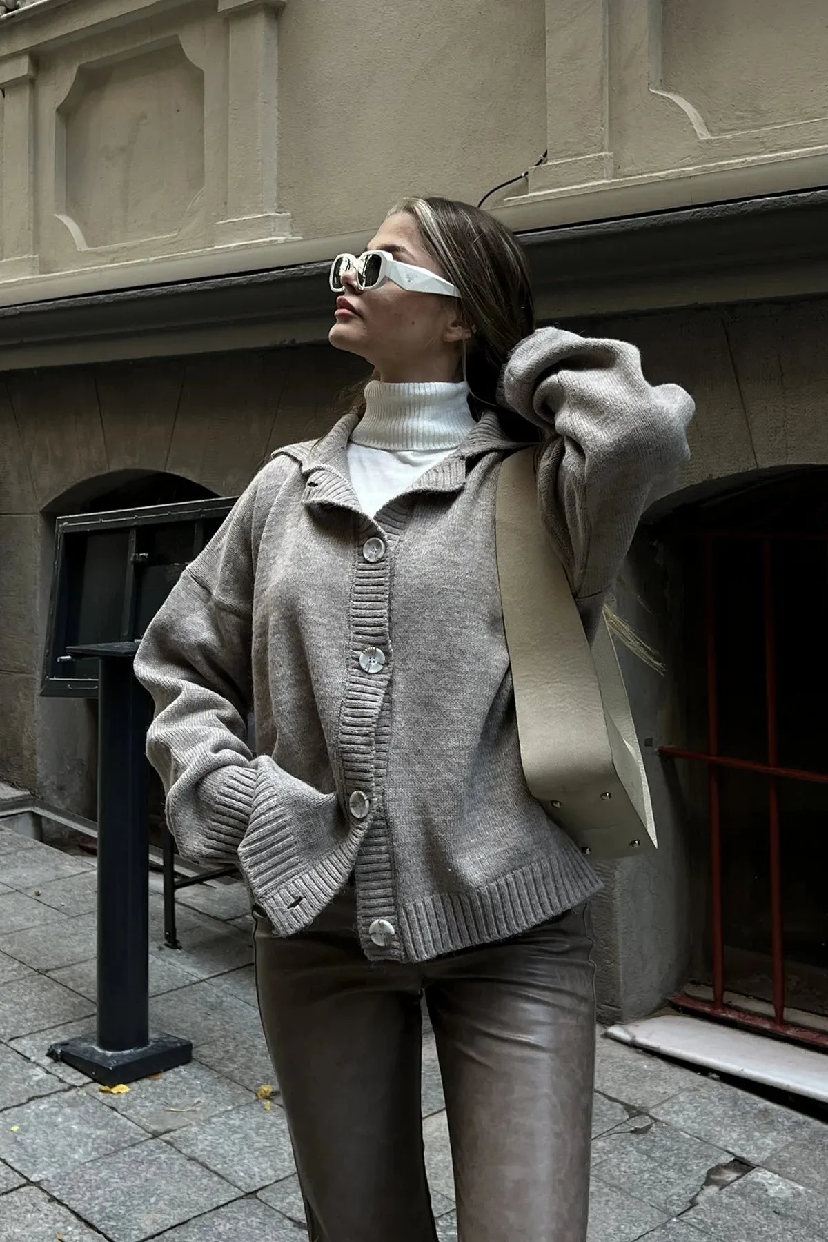 Buttoned Polo Collar Knit Cardigan