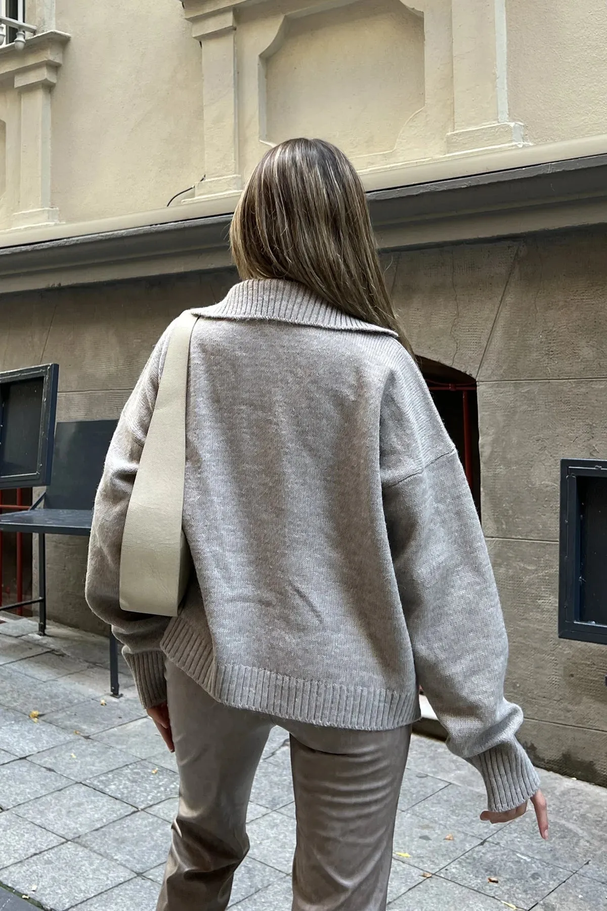 Buttoned Polo Collar Knit Cardigan