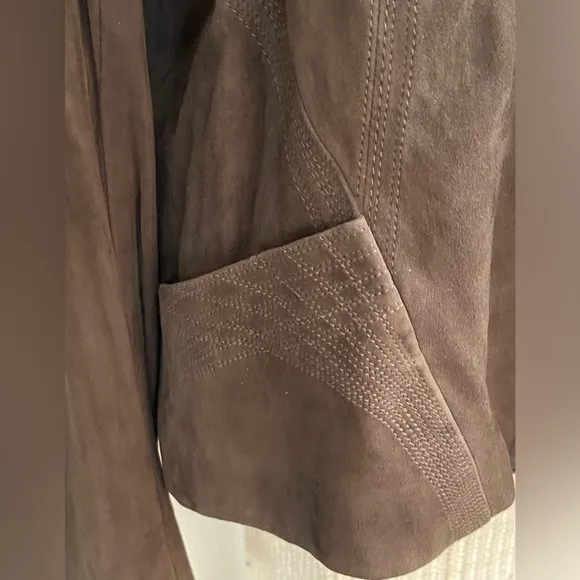 Elie Tahari brown vintage detailed suede blazer