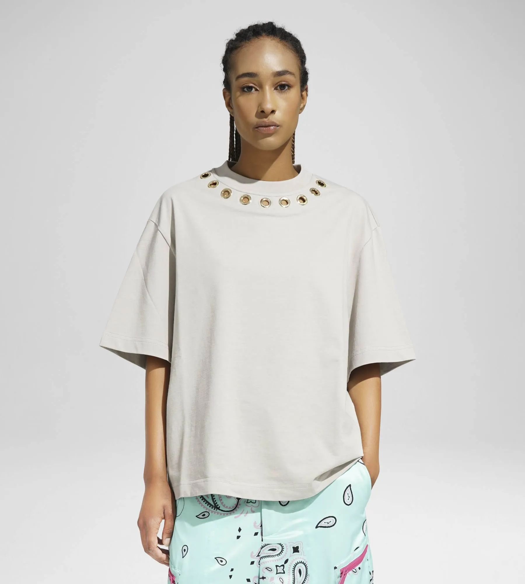 EYELETS TEE