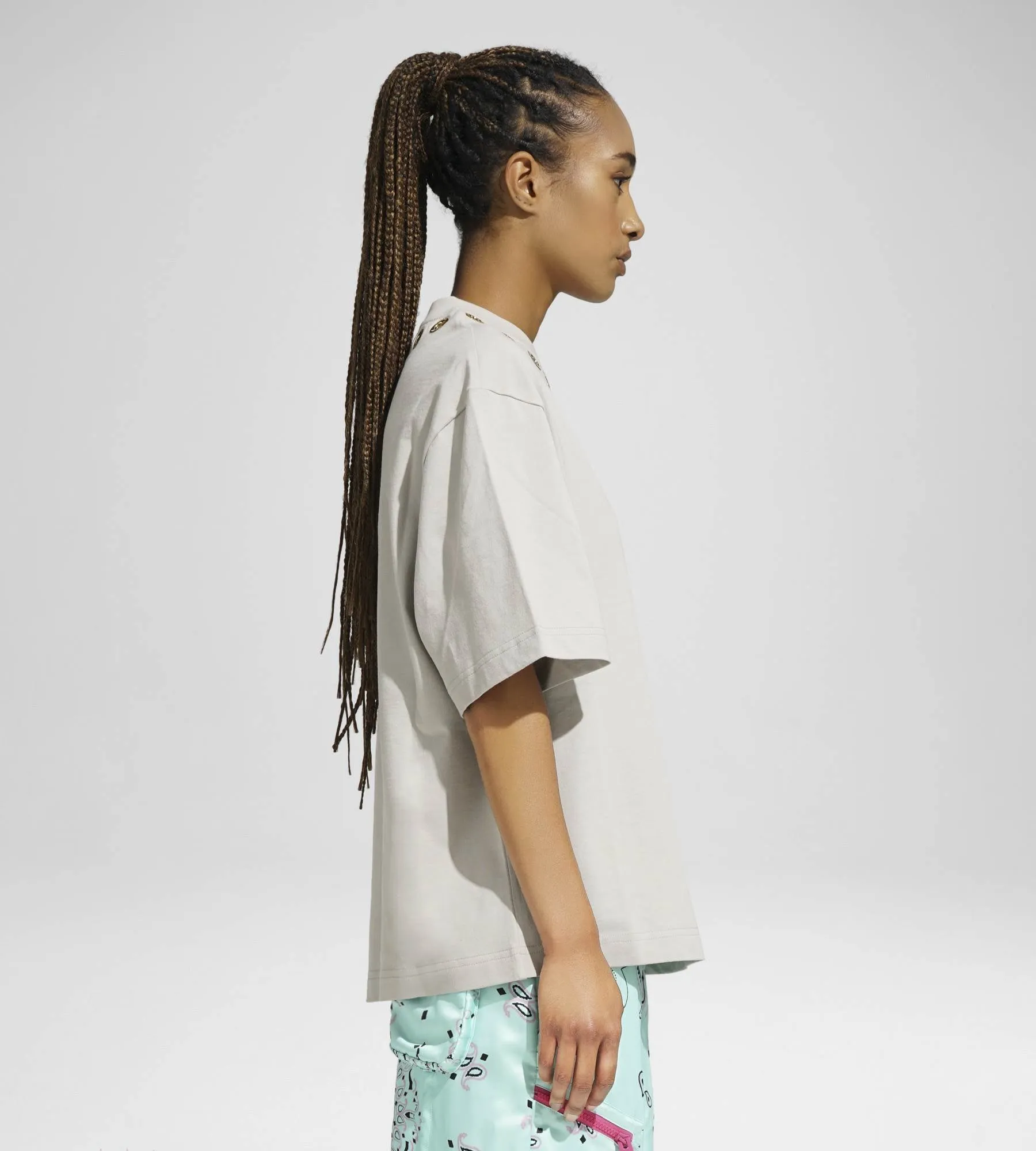 EYELETS TEE