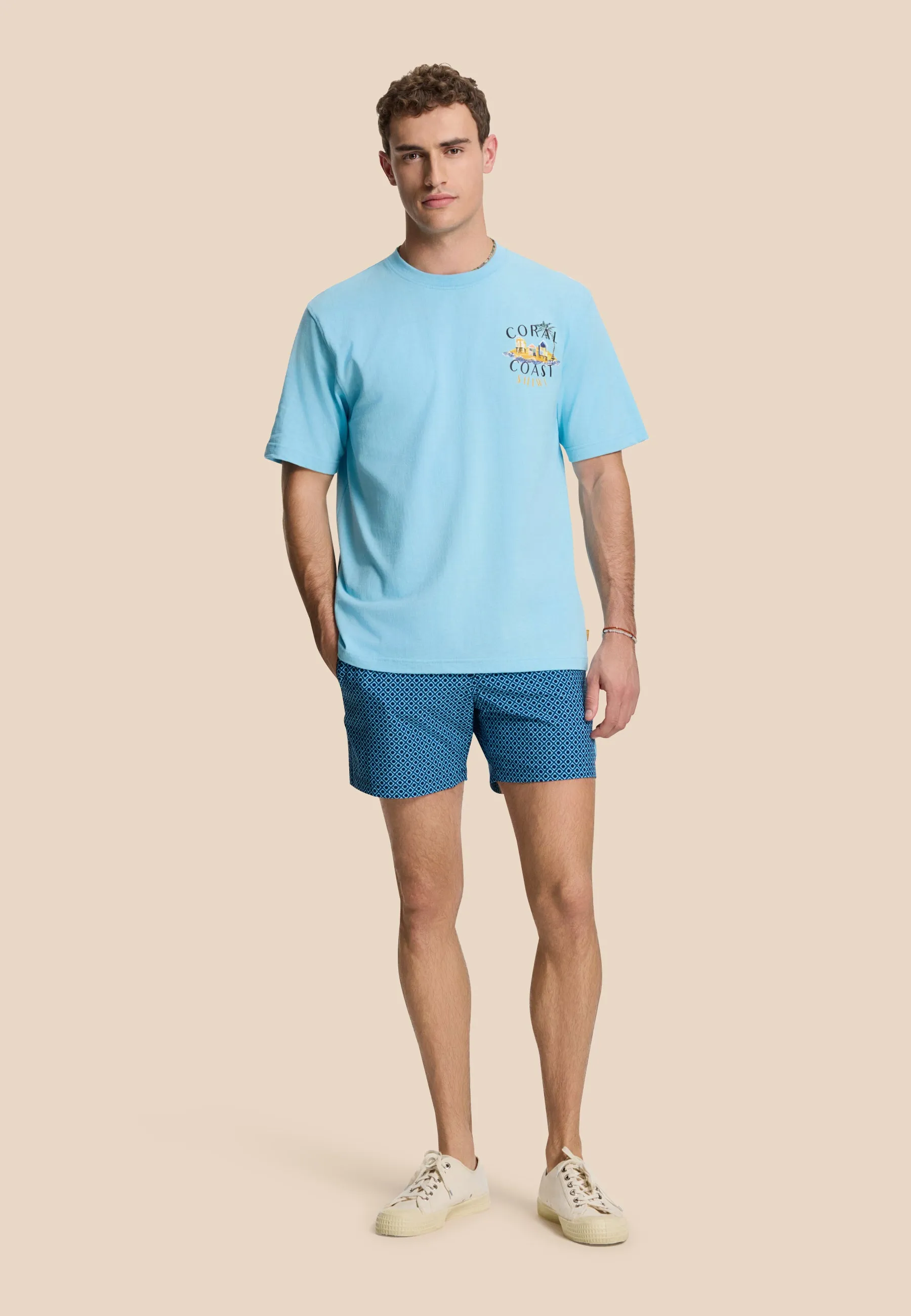 FINN relaxed t-shirt sketched island | blue sky