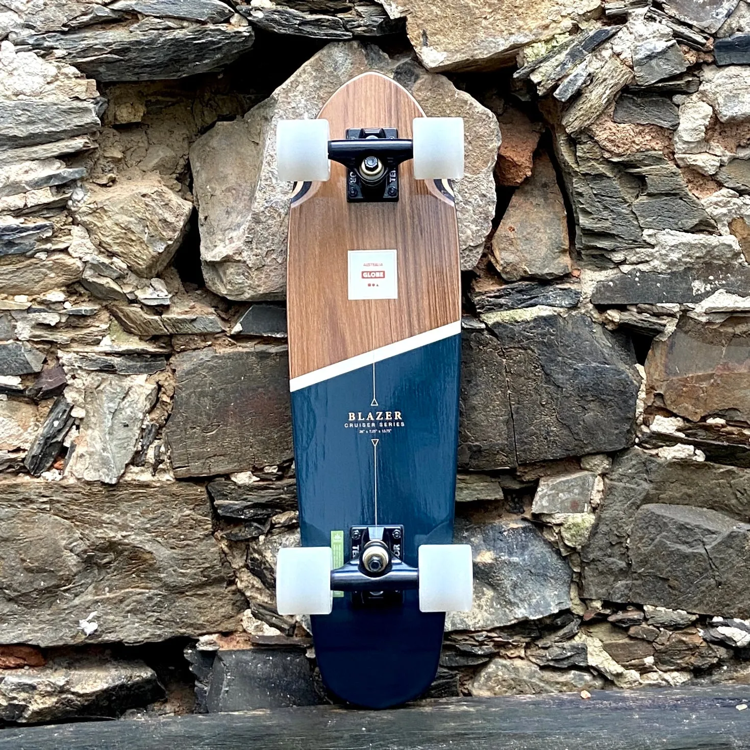 GLOBE   BLAZER  CRUISERBOARD - TEAK/BLACK - 26"