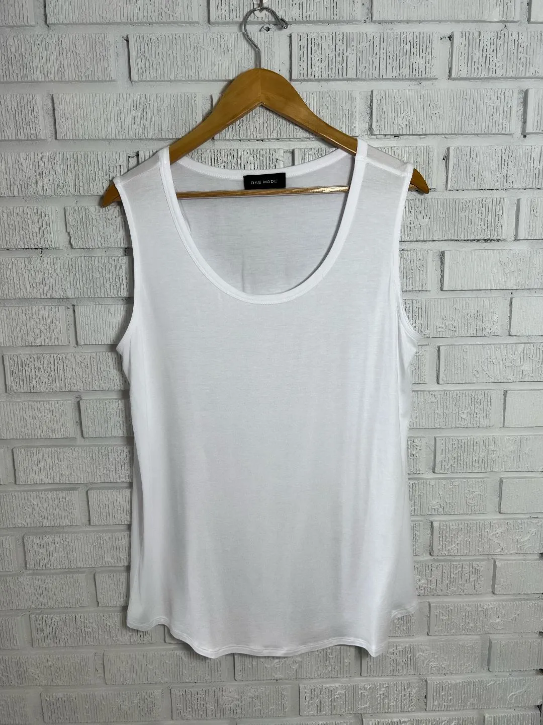 Gwenneth Basic Tank Curvy