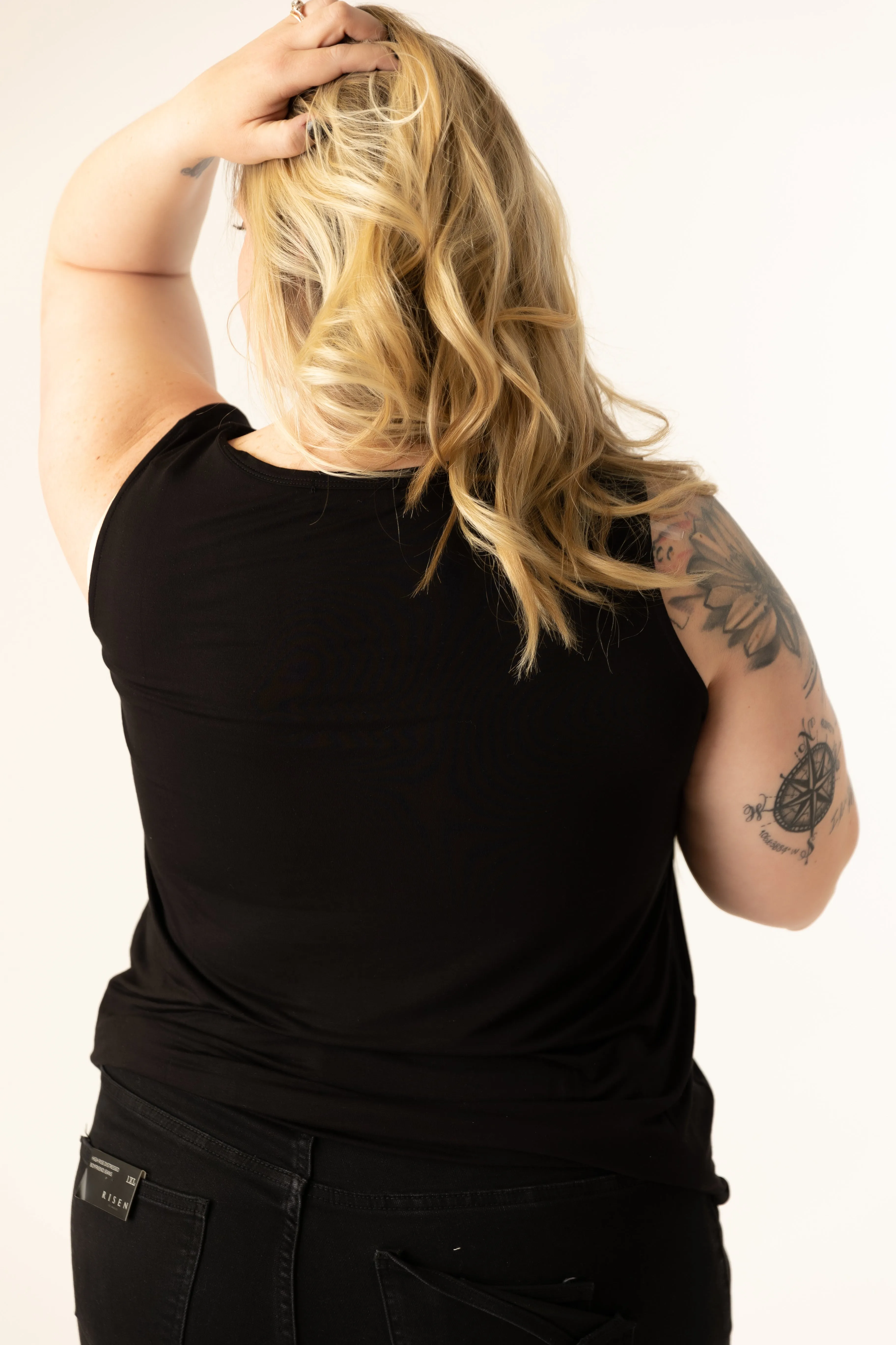 Gwenneth Basic Tank Curvy