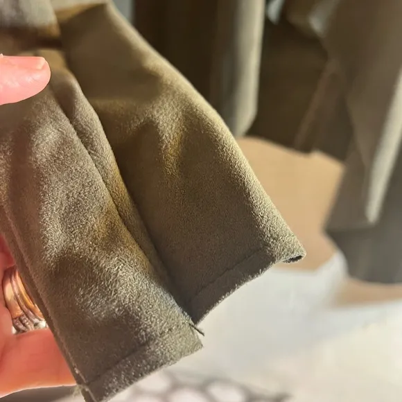 Kut from the Kloth Green Blazer with Open Front Design and Long Sleeves