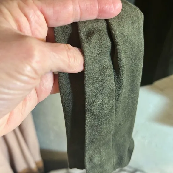 Kut from the Kloth Green Blazer with Open Front Design and Long Sleeves