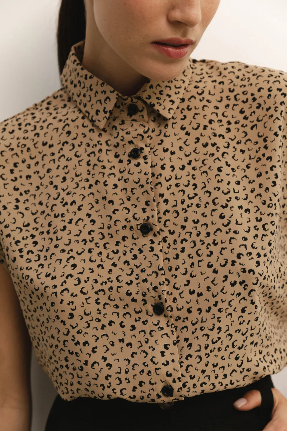 Loose Fit Shirt in Mocha