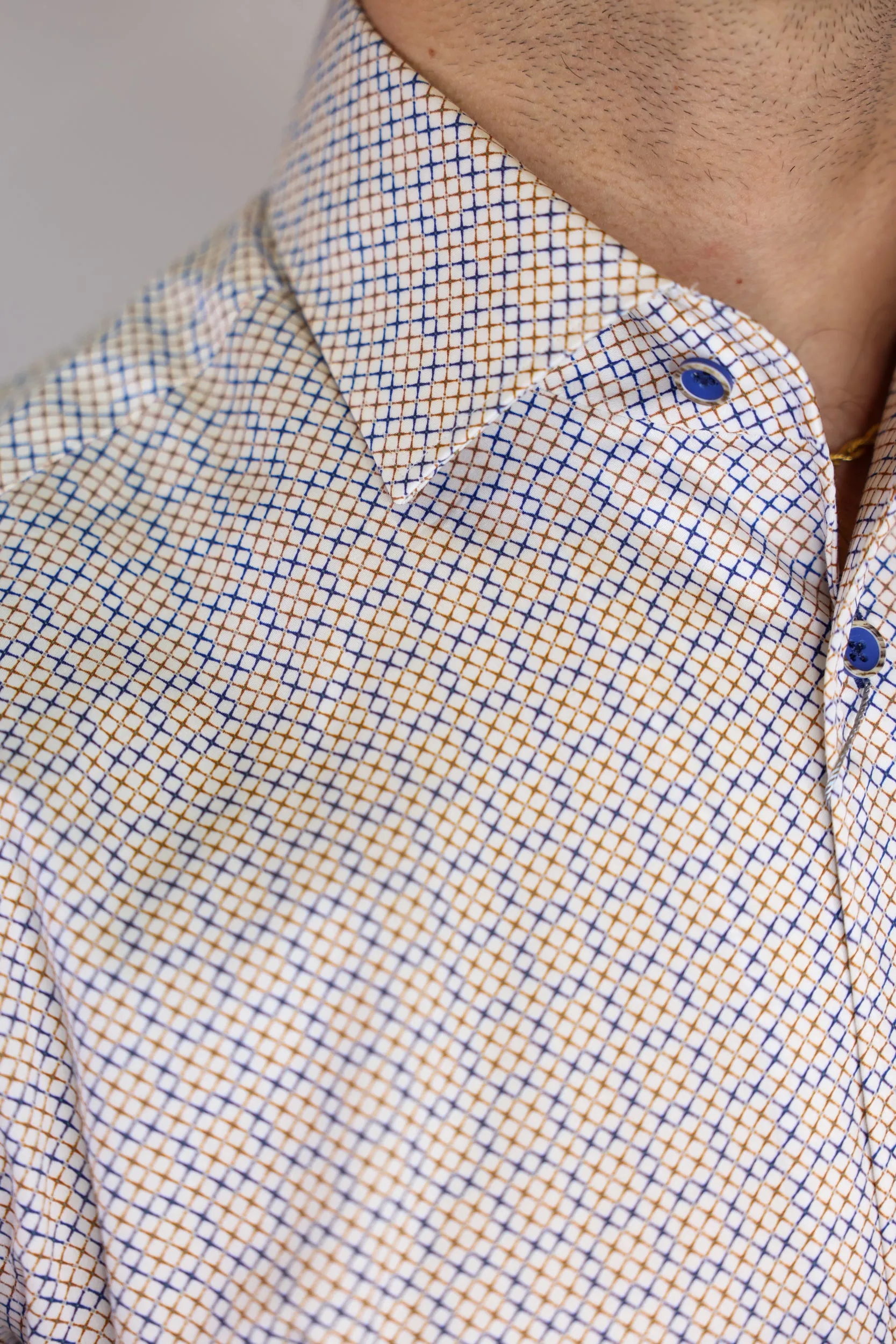 Marcello Tack Open Roll Collar Shirt