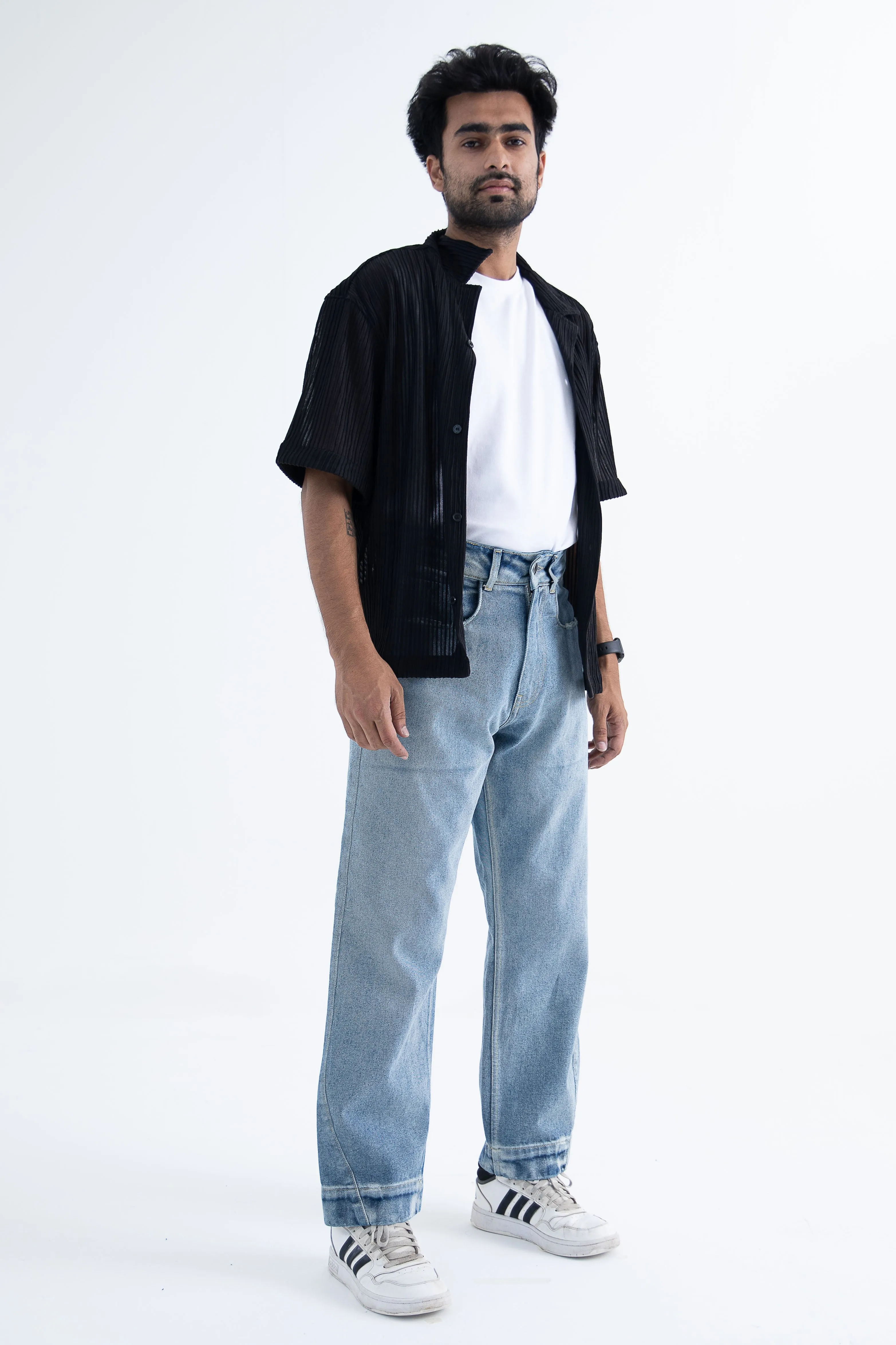 Metro Comfort Loose Jeans: Faded Blue