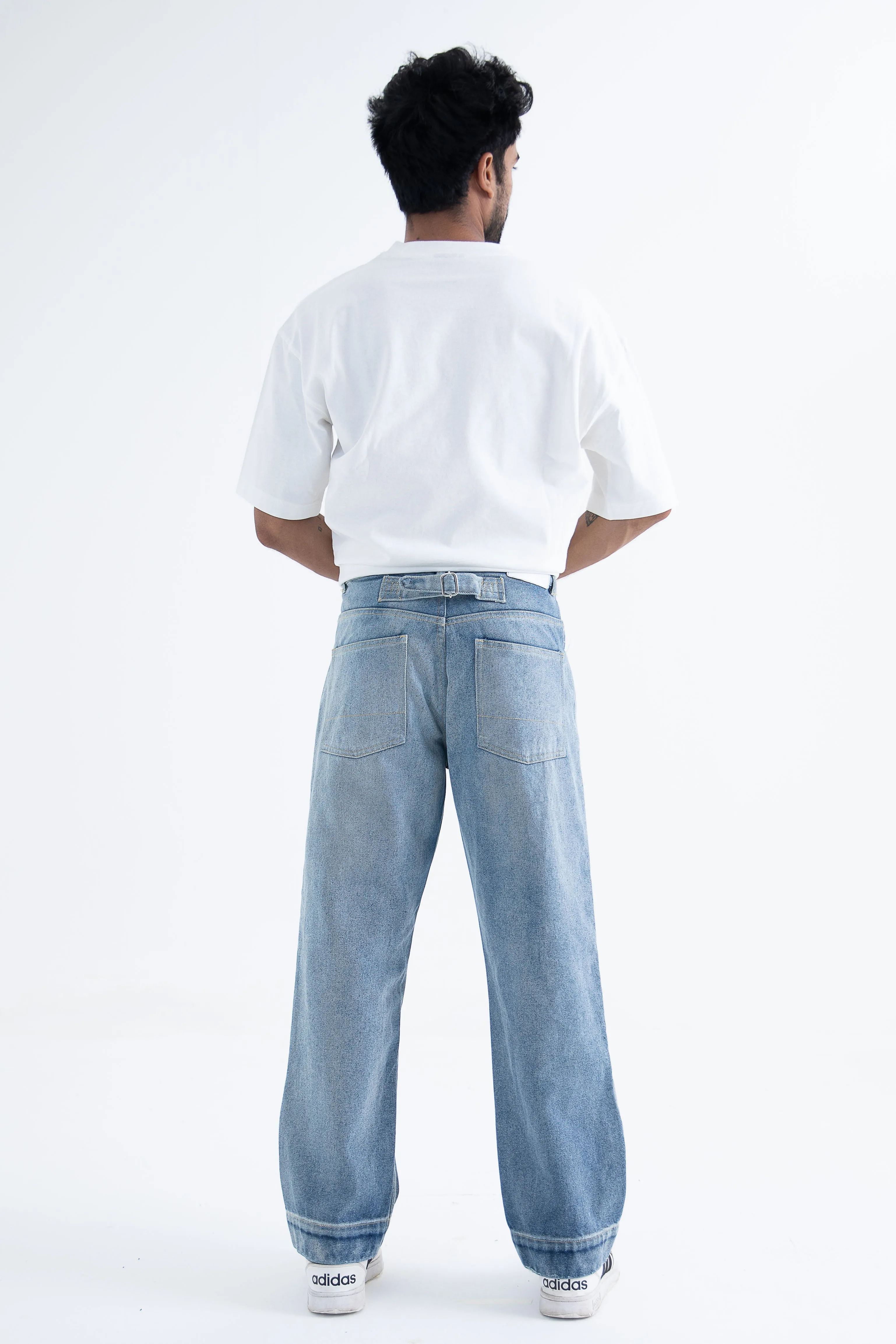 Metro Comfort Loose Jeans: Faded Blue