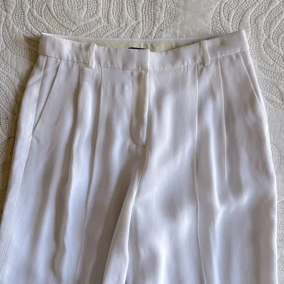 NWT - J. Crew - Long Pleated Trouser Short in Drapey Viscose - White