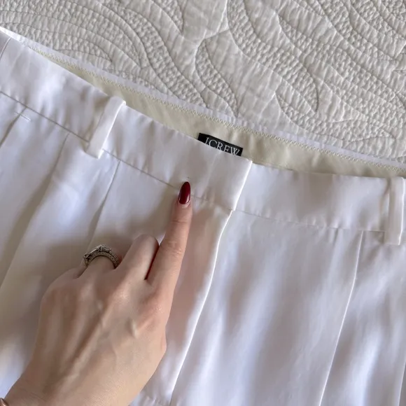 NWT - J. Crew - Long Pleated Trouser Short in Drapey Viscose - White