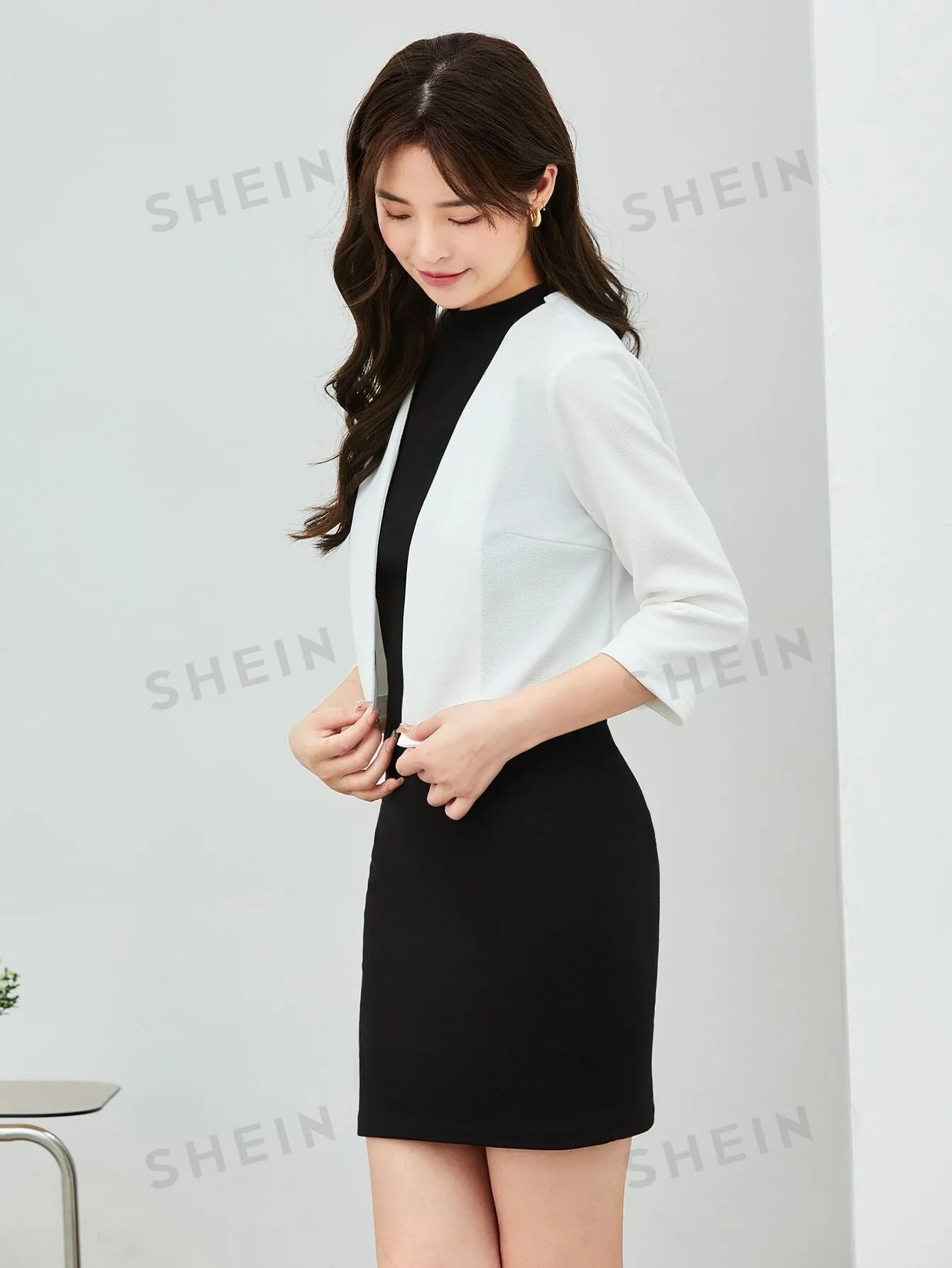 Privé Solid Open Front Crop Women Blazer