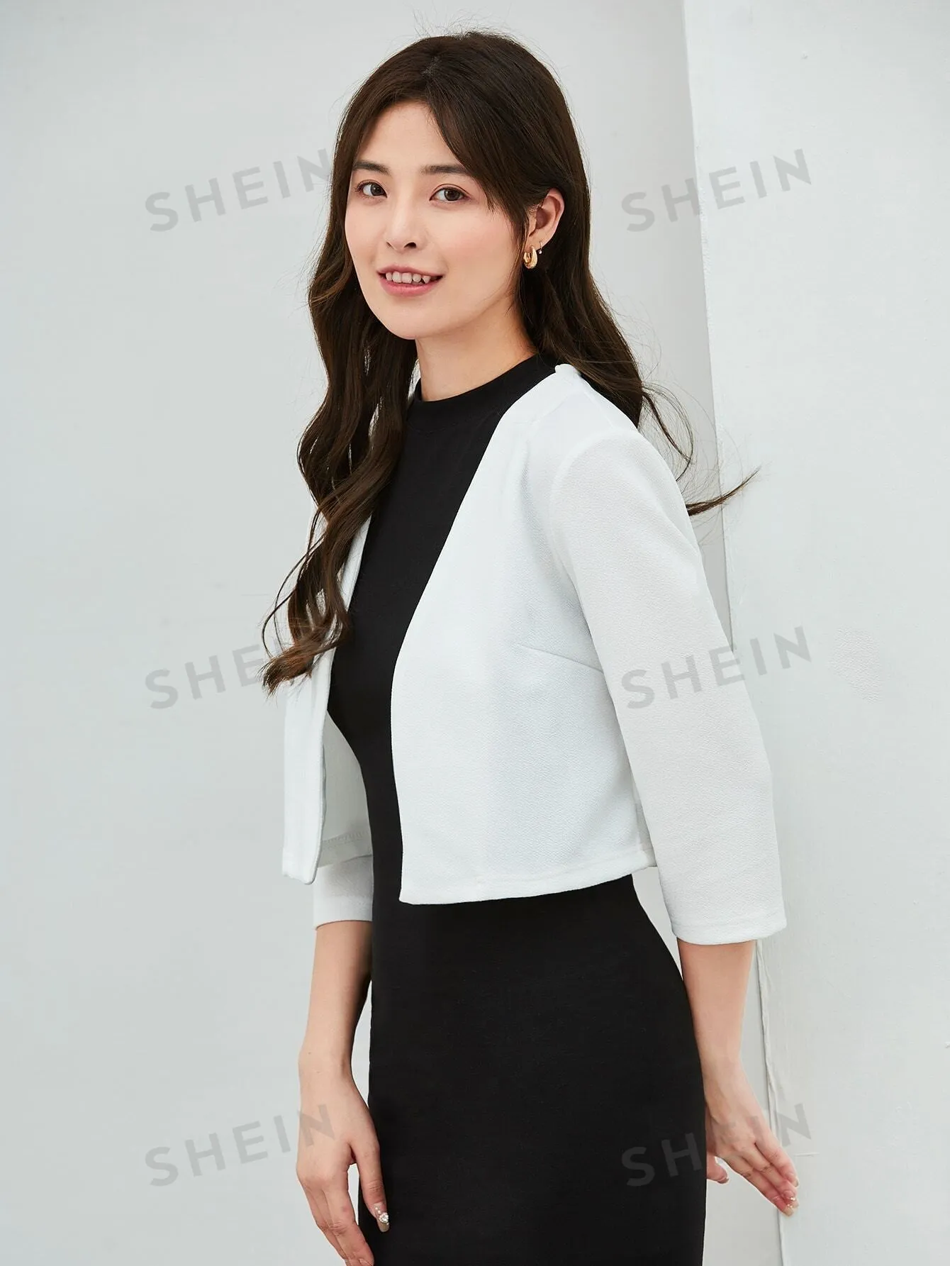 Privé Solid Open Front Crop Women Blazer