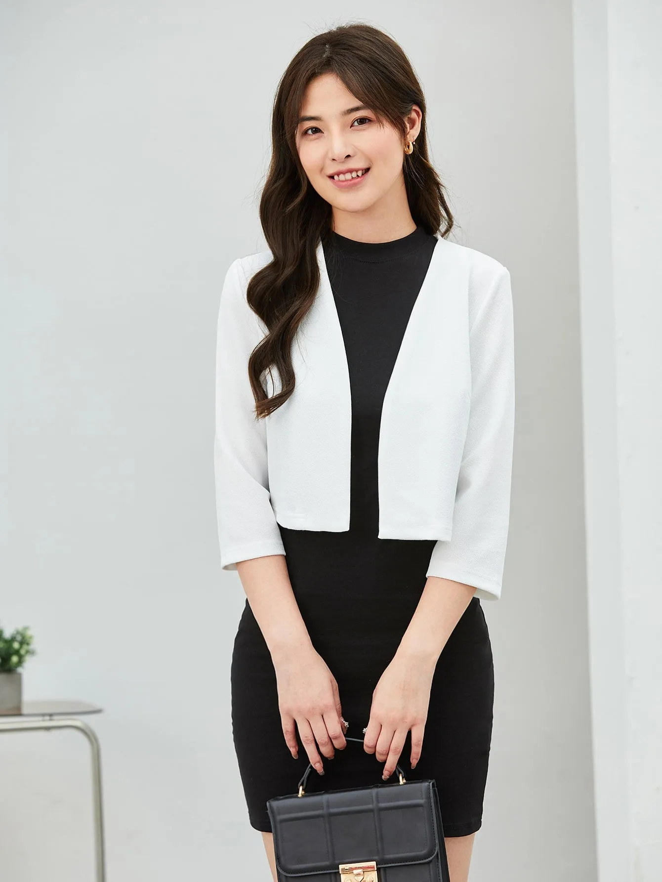 Privé Solid Open Front Crop Women Blazer