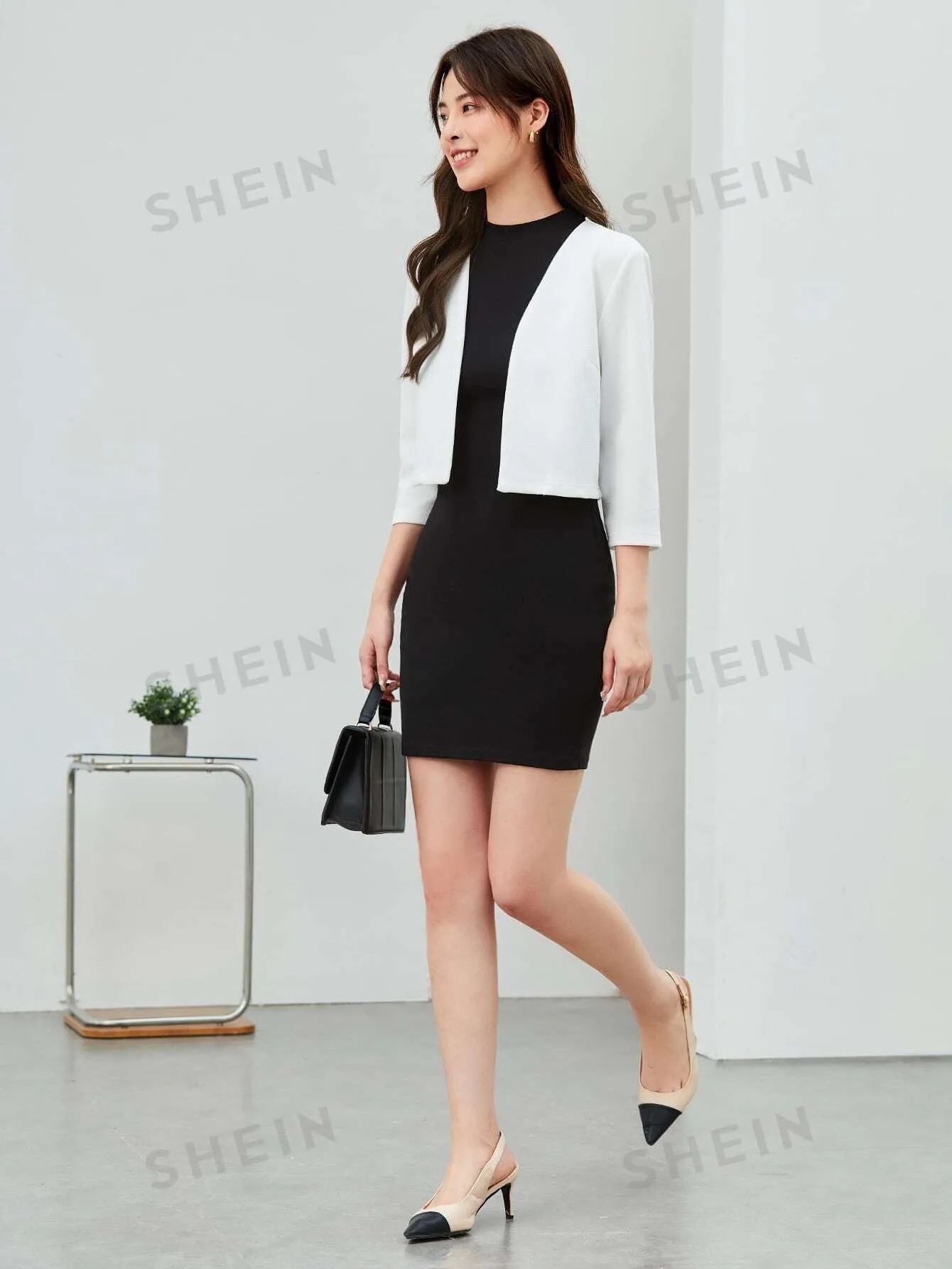Privé Solid Open Front Crop Women Blazer