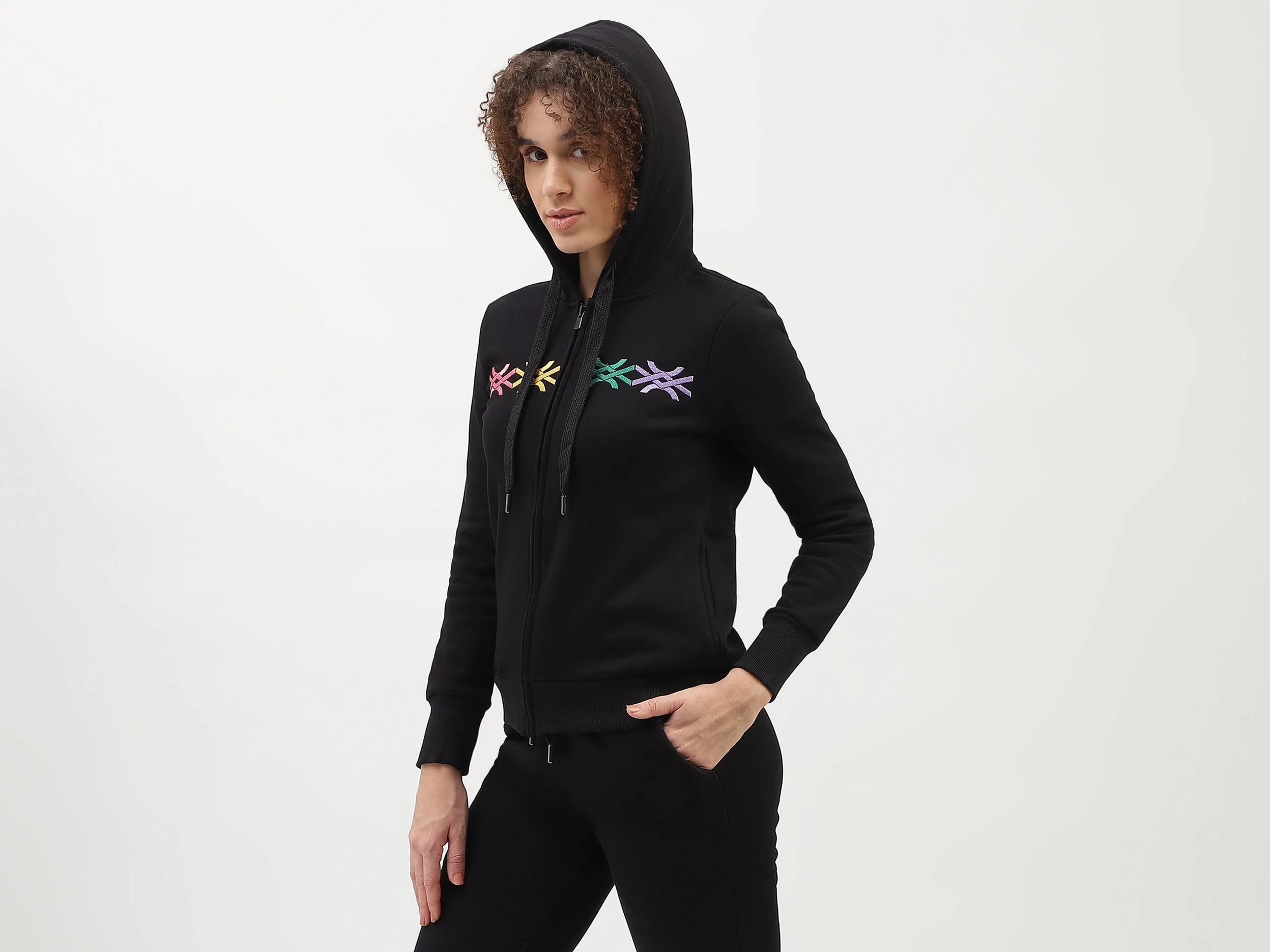 Regular Fit Hooded Neck Solid Pattern Sweatshirt