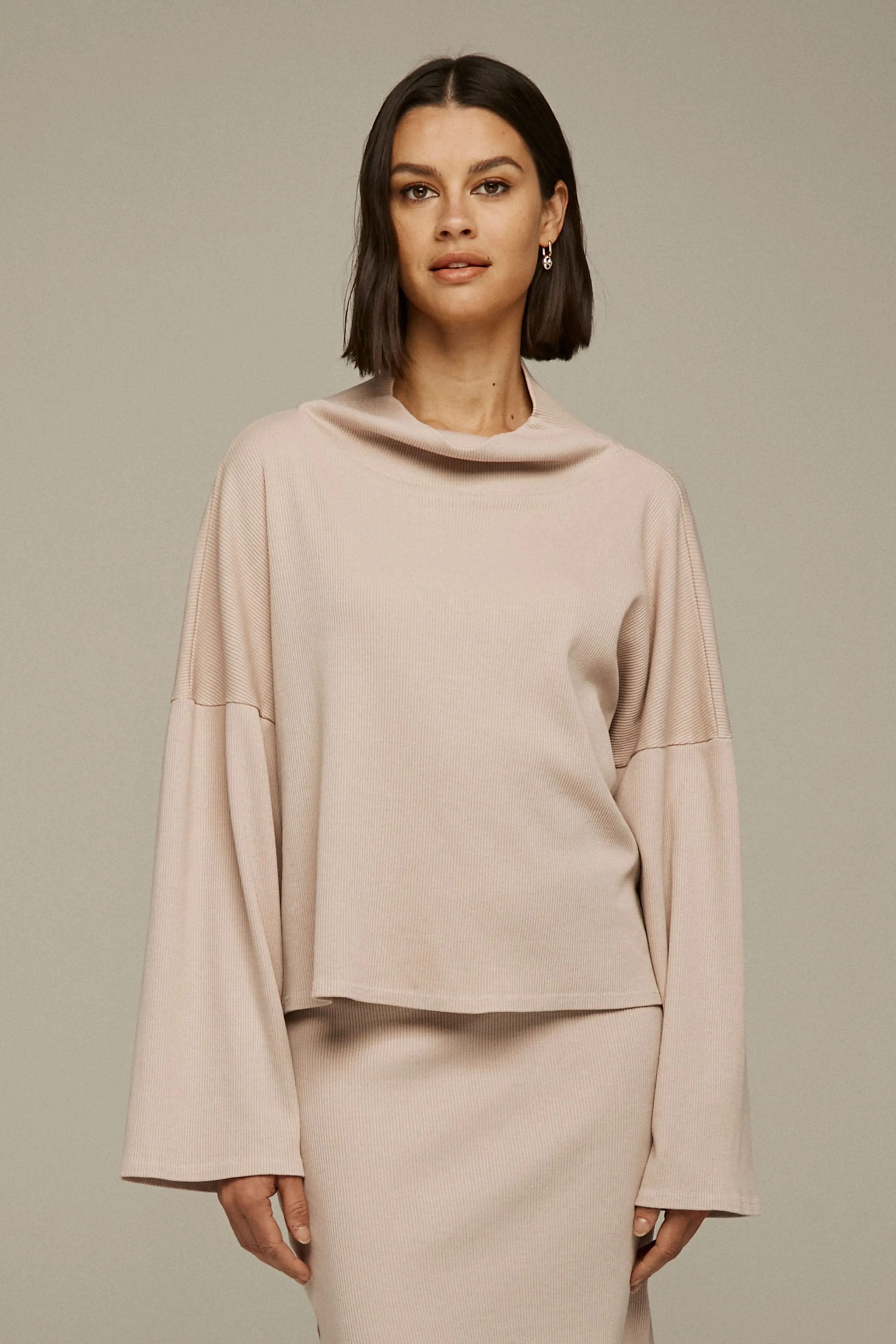 Ribbed Oversized Turtleneck Pullover