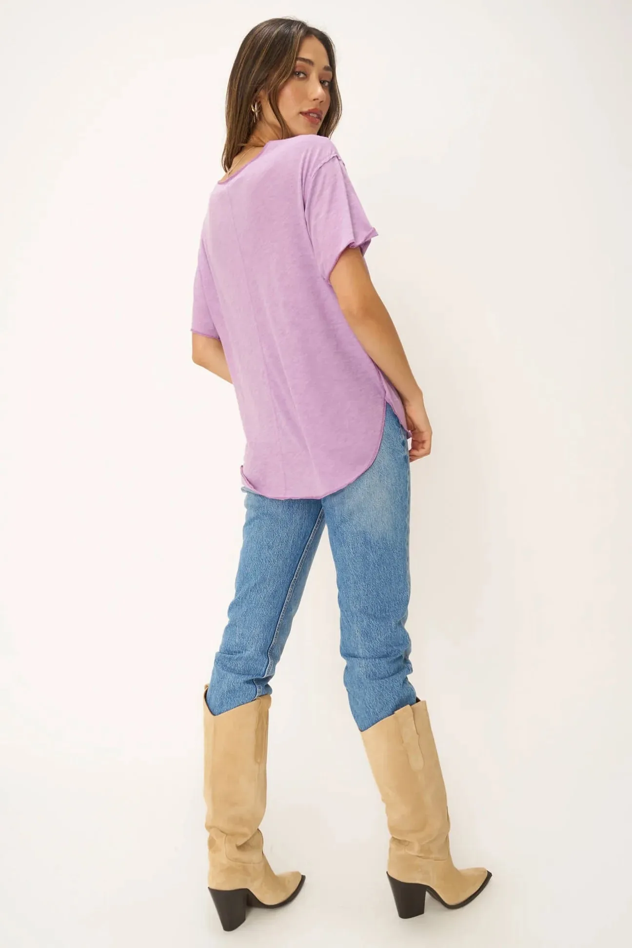 ROBBY SCOPP NECK TEE