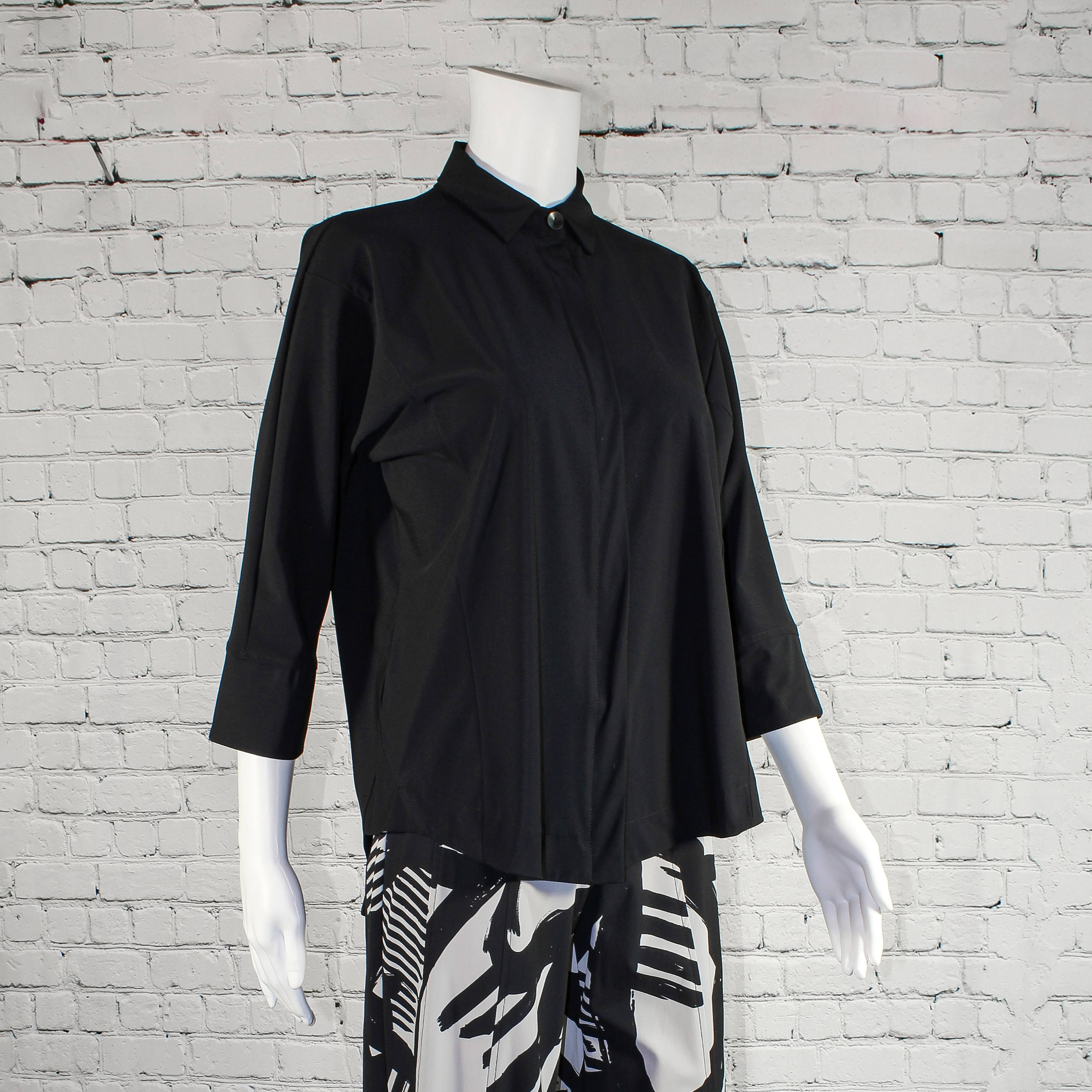 SALE! Delvine Top in Black by Porto