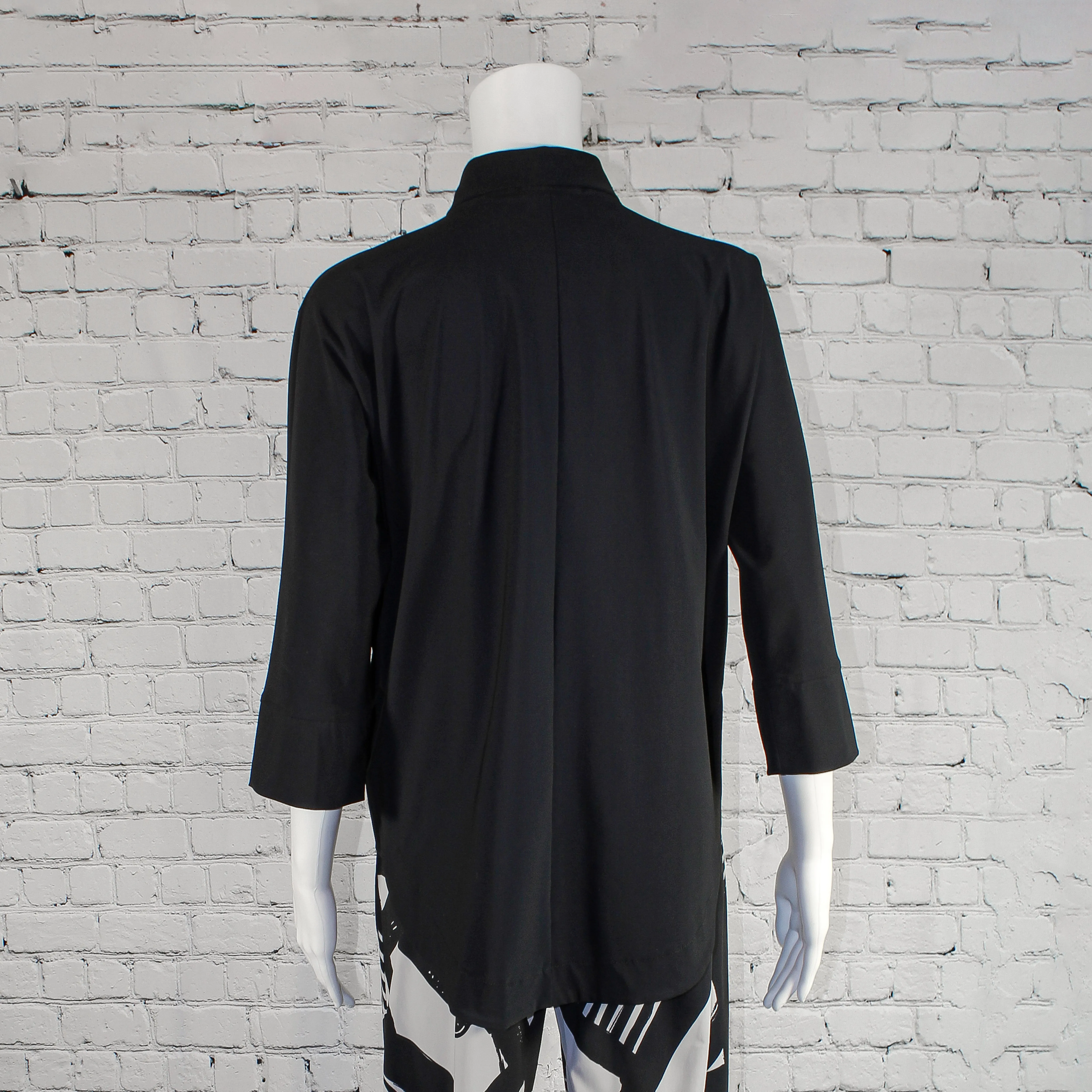 SALE! Delvine Top in Black by Porto