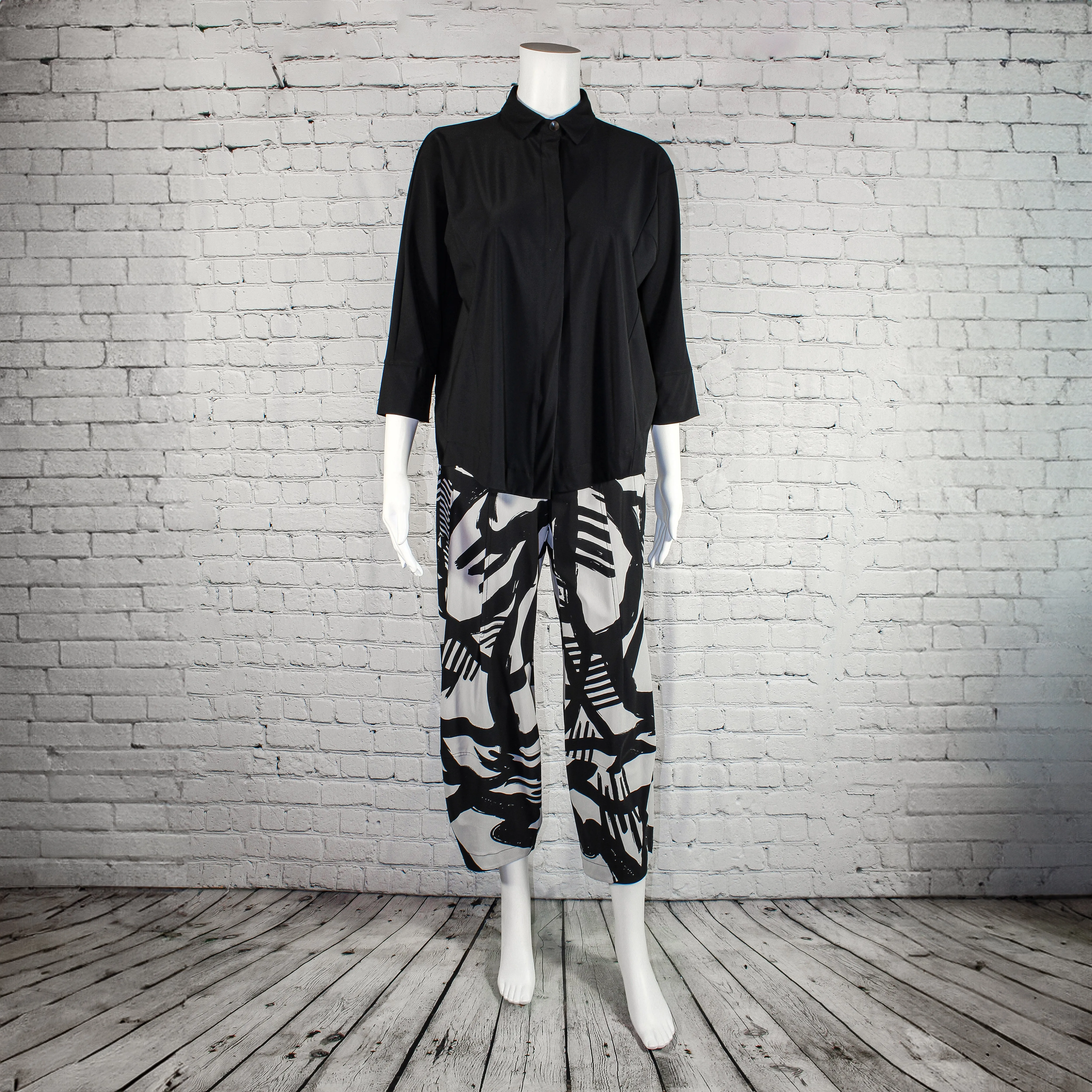 SALE! Delvine Top in Black by Porto