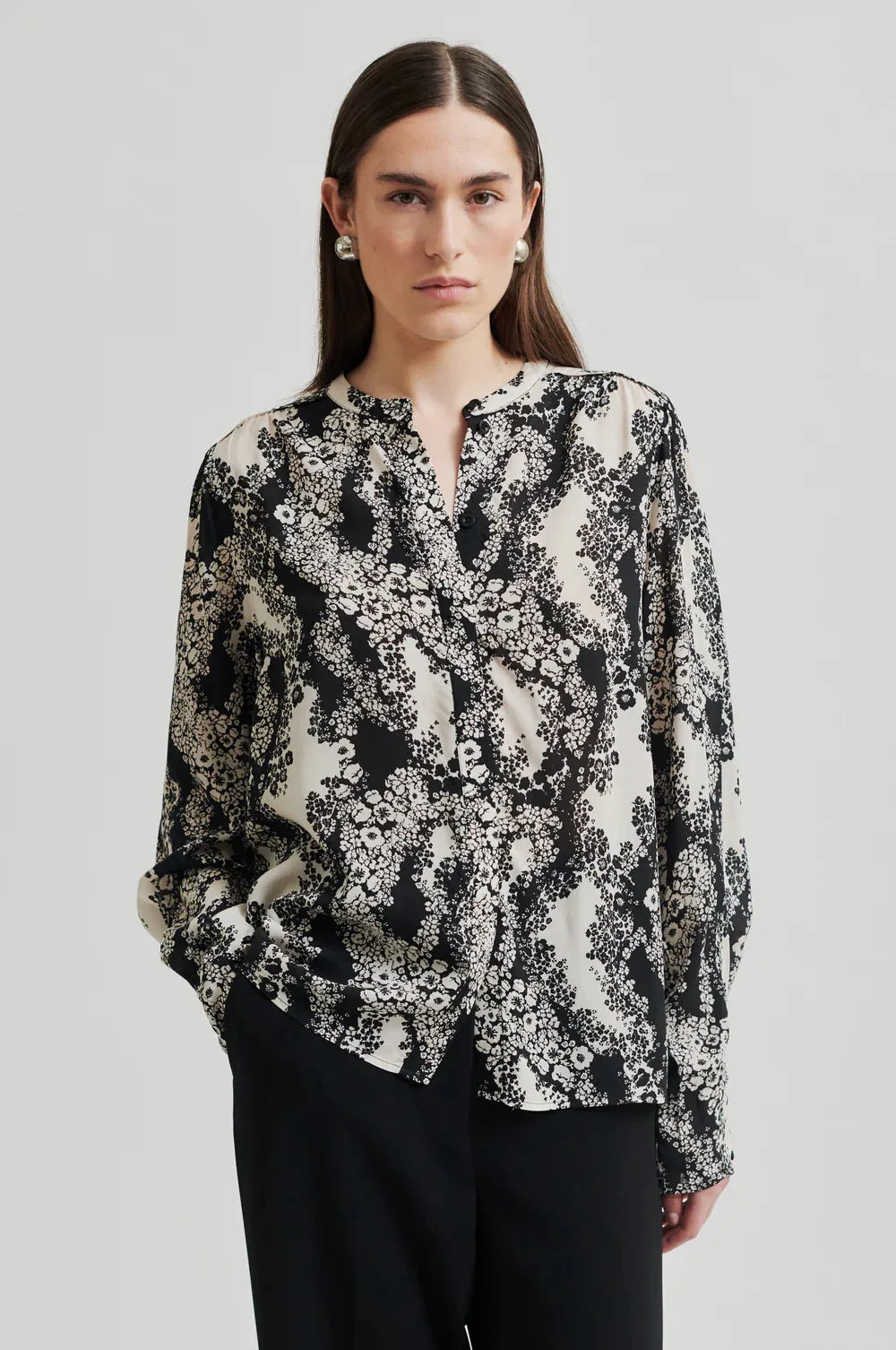 Second Female, Blume Shirt | Black