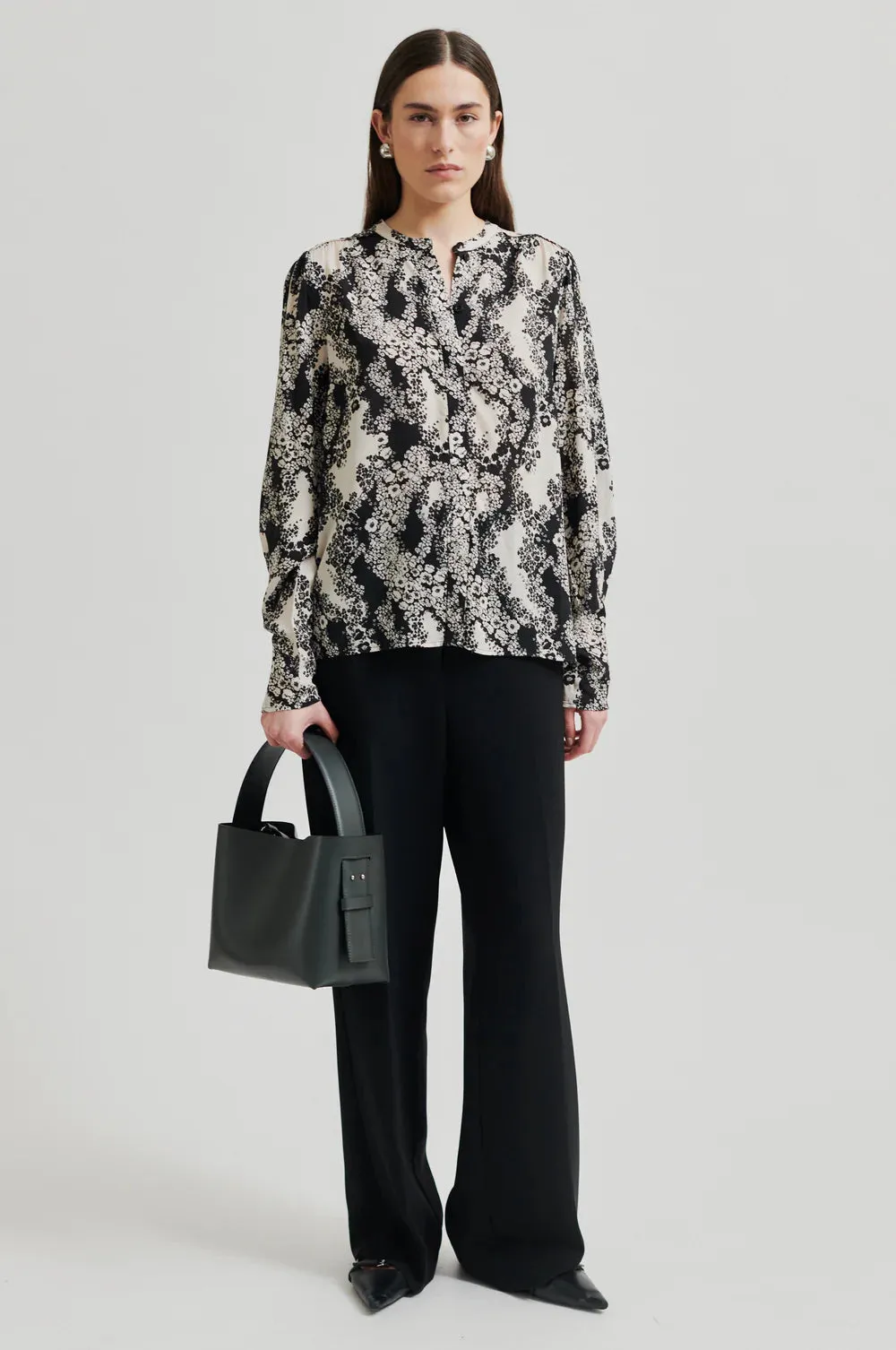Second Female, Blume Shirt | Black