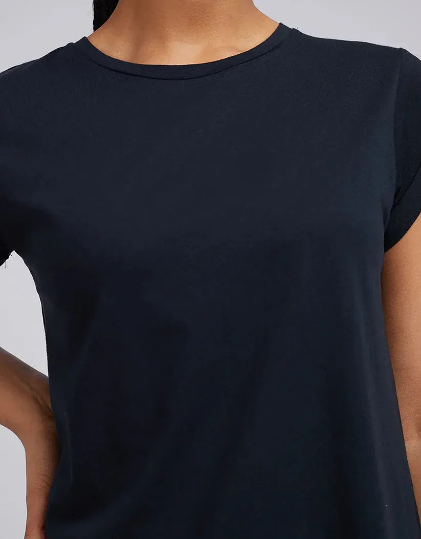 SILENT THEORY LUCY TURNBACK TEE BLACK