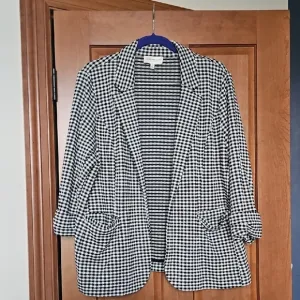 Women's Black and White Houndstooth Blazer